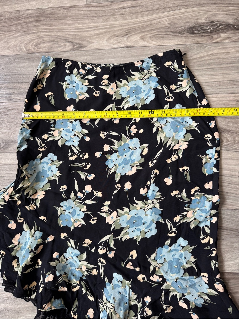 Vintage Betsy Johnson Side Ruffle Floral Asymmetric Midi Skirt Made in USA Sz 4 - Picture 3 of 10